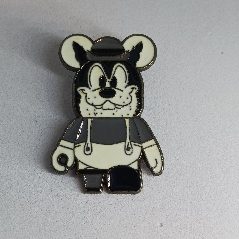 Disney Villain Pete the Cat pin
